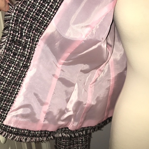 Woman’s tweed style jacket - Picture 6 of 6